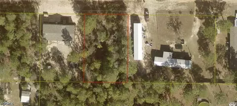 E Clover Ln, Defuniak Springs, FL 32433