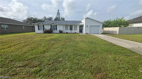 419 SE 15th St, Cape Coral, FL 33990