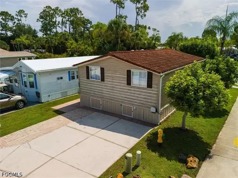 View/Area - 10753 Yellow Rail Cir, Estero, FL 33928 photo 2 of 7