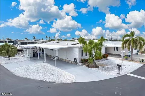 3032 Bounty Ln, Saint James City, FL 33956