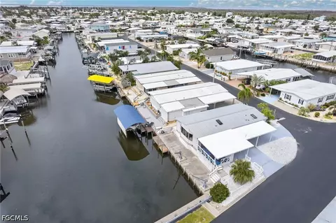 3032 Bounty Ln, Saint James City, FL 33956