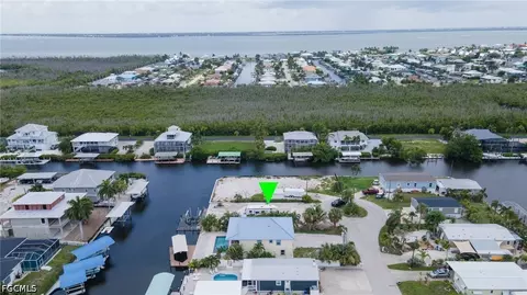 2692 N Ibis Ct, Saint James City, FL 33956