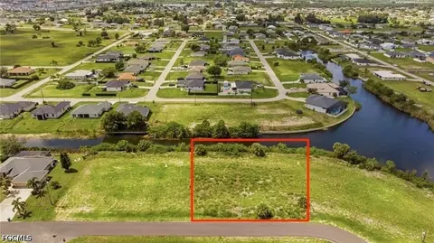 1812 NW 2nd Ter, Cape Coral, FL 33993