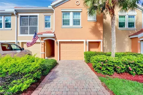 1750 Concordia Lake Cir #101, Cape Coral, FL 33909