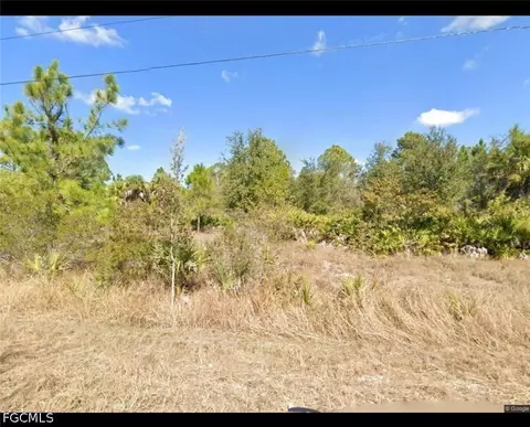 2802 39th St W, Lehigh Acres, FL 33971