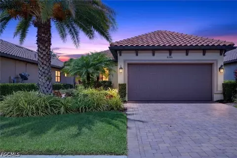 8280 Lucello Ter N, Naples, FL 34114