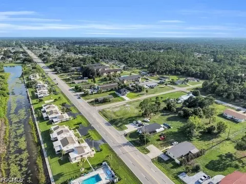 View/Area - 2204 E 7th St, Lehigh Acres, FL 33936 photo 4 of 8