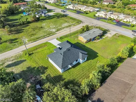 View/Area - 2204 E 7th St, Lehigh Acres, FL 33936 photo 3 of 8
