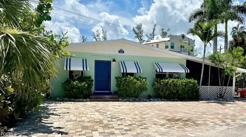 228 Fairweather Ln, Fort Myers Beach, FL 33931
