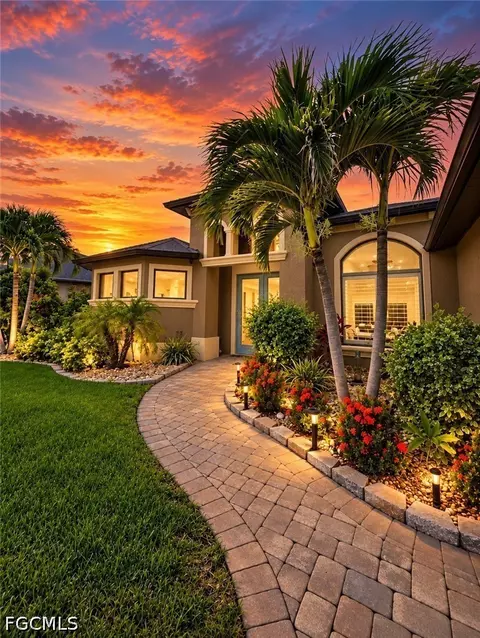 14 NW 35th Pl, Cape Coral, FL 33993