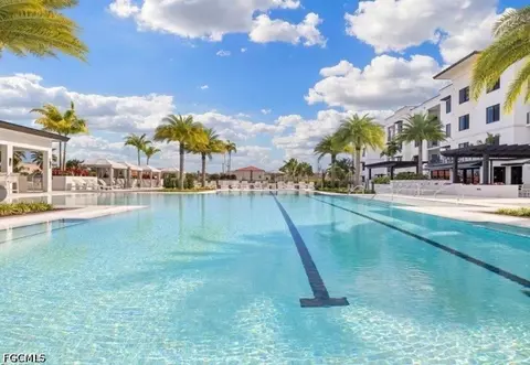 Exterior - 1125 Central Ave #560, Naples, FL 34102 photo 6 of 8