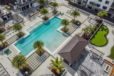 Exterior - 1125 Central Ave #560, Naples, FL 34102 photo 7 of 8