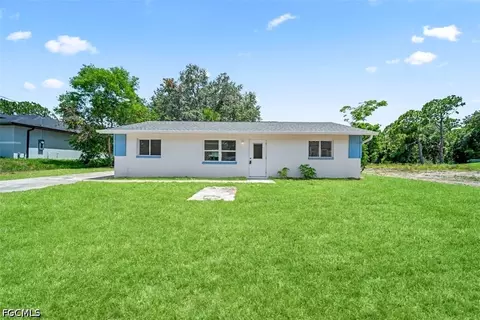 3203 28th St SW, Lehigh Acres, FL 33976