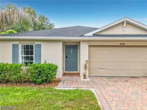 4306 NE 24th Pl, Cape Coral, FL 33909