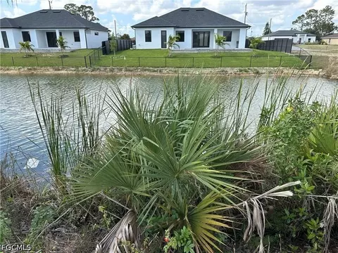 3538 NE 15th Ave, Cape Coral, FL 33909