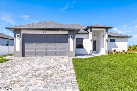 2909 NW 5th Ave, Cape Coral, FL 33993