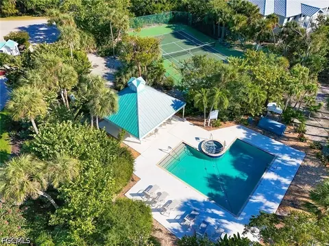 5398 Osprey Ct, Sanibel, FL 33957