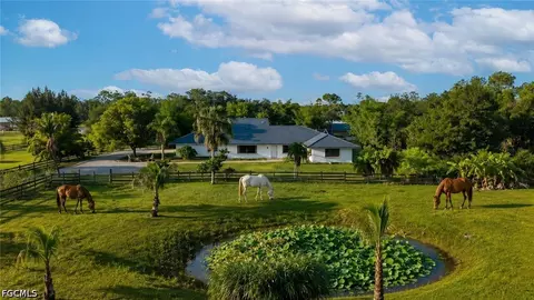 9200 Nalle Grade Rd, North Fort Myers, FL 33917