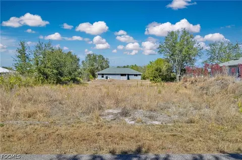 2604 62nd St W, Lehigh Acres, FL 33971
