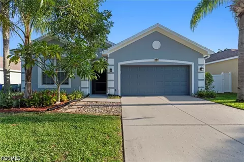 13261 Hampton Park Ct, Fort Myers, FL 33913