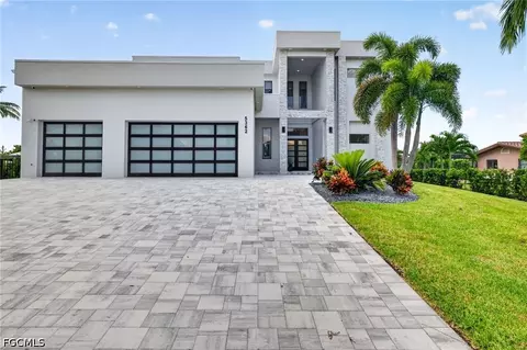 5362 Mayfair Ct, Cape Coral, FL 33904