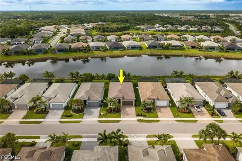 View/Area - 11523 Jacaranda Dr, Naples, FL 34120 photo 4 of 7