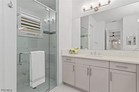 Bath - 11523 Jacaranda Dr, Naples, FL 34120 photo 2 of 3