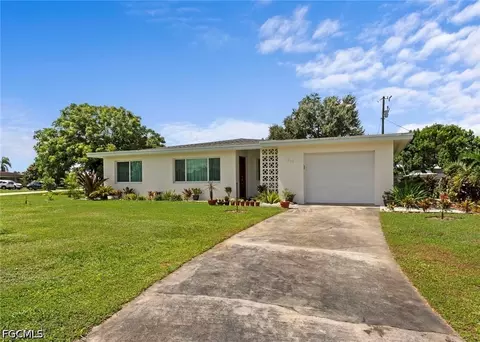 1212 Barnsdale St, Lehigh Acres, FL 33936