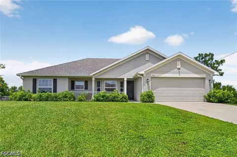 3710 NE 8th Pl, Cape Coral, FL 33909