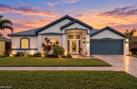 4676 Varsity Cir, Lehigh Acres, FL 33971