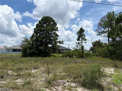 3209 2nd St SW, Lehigh Acres, FL 33976