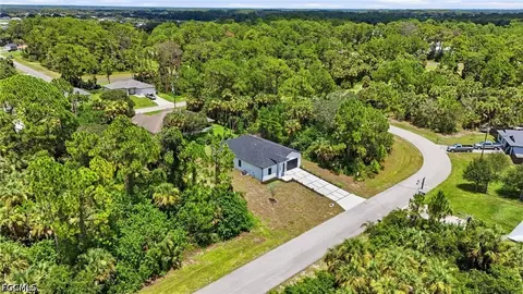 View/Area - 8032 Windswept Cir, Labelle, FL 33935 photo 2 of 9