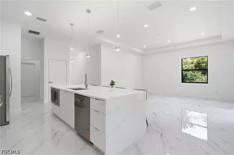Kitchen - 8032 Windswept Cir, Labelle, FL 33935 photo 4 of 4