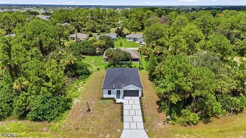 View/Area - 8032 Windswept Cir, Labelle, FL 33935 photo 1 of 9