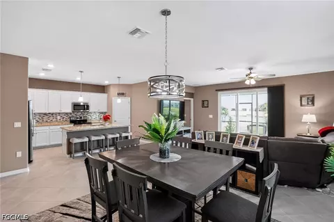 Dining - 3943 E Hampton Cir, Alva, FL 33920 photo 1 of 2