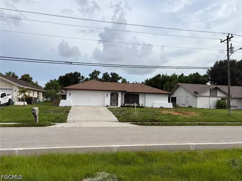 1804 Viscaya Pkwy, Cape Coral, FL 33990