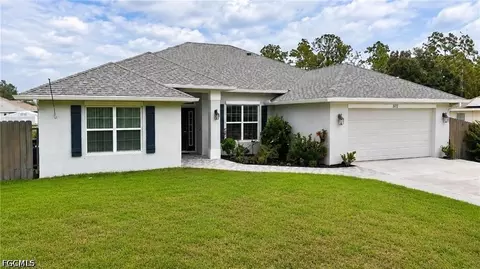 372 Rockland St, Lehigh Acres, FL 33972