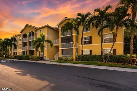 4122 Residence Dr #121, Fort Myers, FL 33901