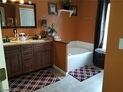 Bath - 711 Epps Brown St E, Lehigh Acres, FL 33974 photo 1 of 5