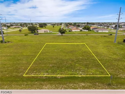 711 El Dorado Blvd N, Cape Coral, FL 33993