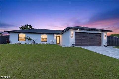 927 NE 32nd Ter, Cape Coral, FL 33909