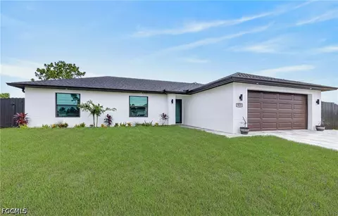 927 NE 32nd Ter, Cape Coral, FL 33909