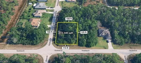 209 Woodburn Dr, Lehigh Acres, FL 33972