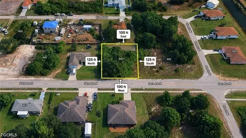 902 Sara Ave N, Lehigh Acres, FL 33971