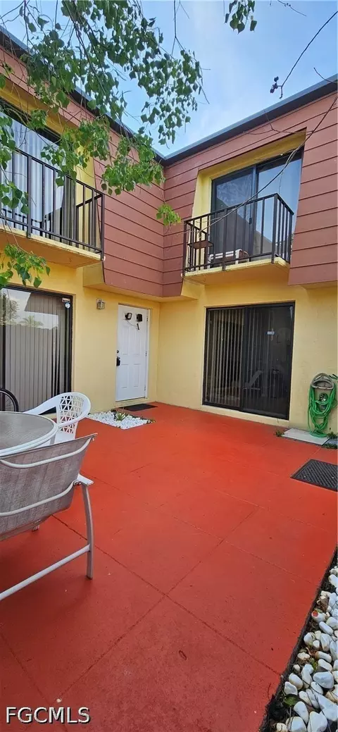 532 Park Meadows Dr #1, Fort Myers, FL 33907