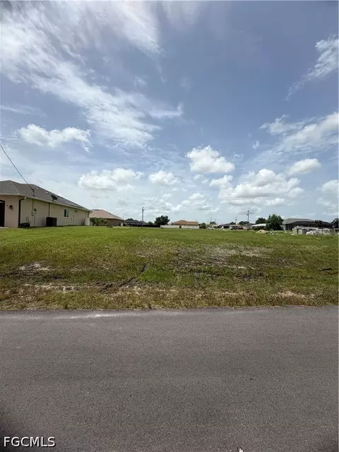 1616 NW 5th St, Cape Coral, FL 33993