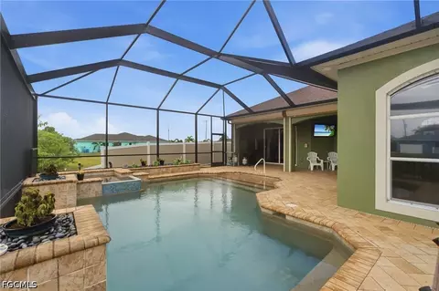 1005 NW 3rd Pl, Cape Coral, FL 33993