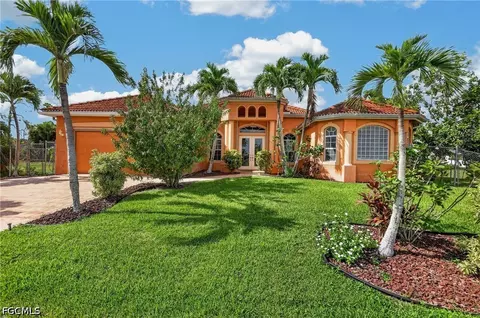 2305 Kismet Pkwy W, Cape Coral, FL 33993