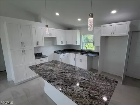 Kitchen - 105 Concord Loop, Labelle, FL 33935 photo 2 of 2
