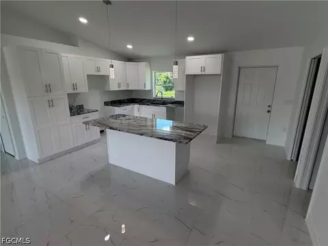 Kitchen - 107 Concord Loop, Labelle, FL 33935 photo 1 of 2
